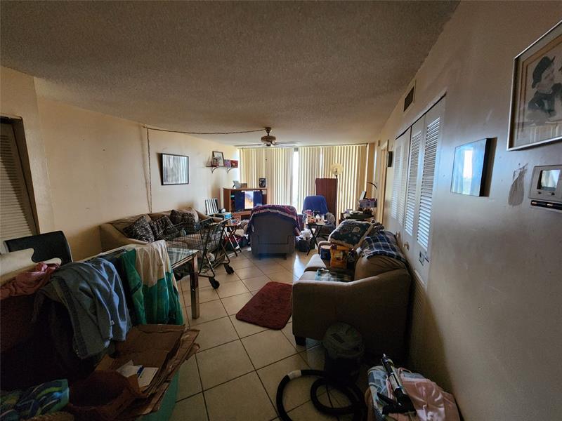 Image 5 of 16 For 4222 Inverrary Blvd  4516