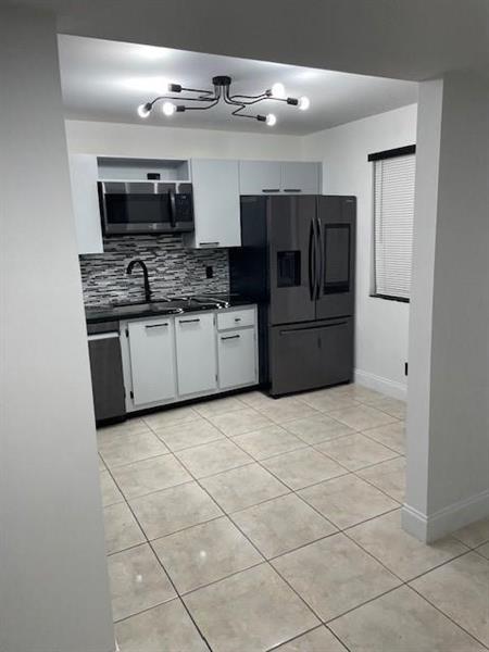 Image 6 of 26 For 380 Racquet Club Rd  202
