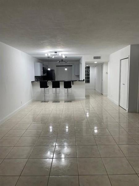 Image 7 of 26 For 380 Racquet Club Rd  202