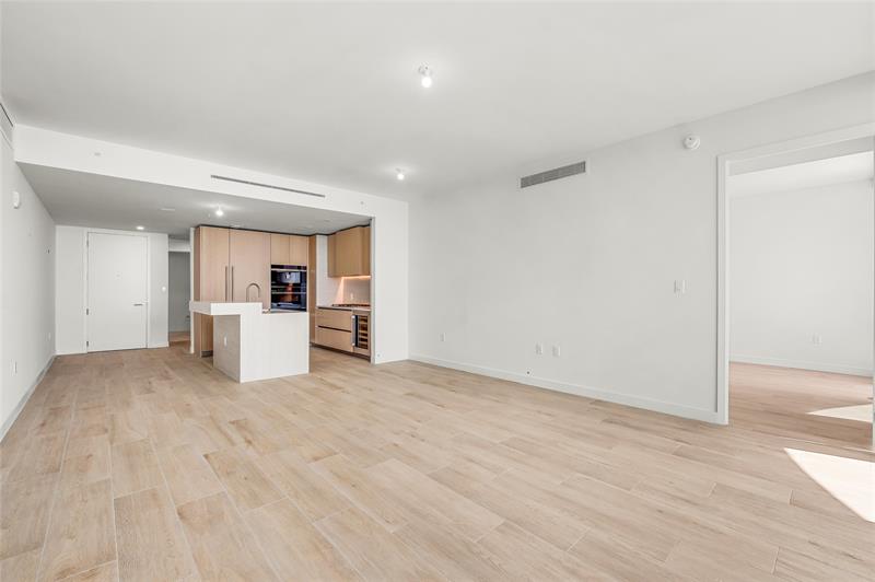 Image 12 of 77 For 900 Ocean Blvd.  505