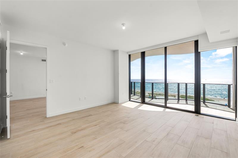 Image 14 of 77 For 900 Ocean Blvd.  505