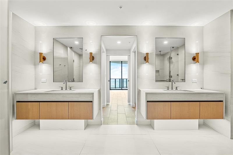 Image 16 of 77 For 900 Ocean Blvd.  505