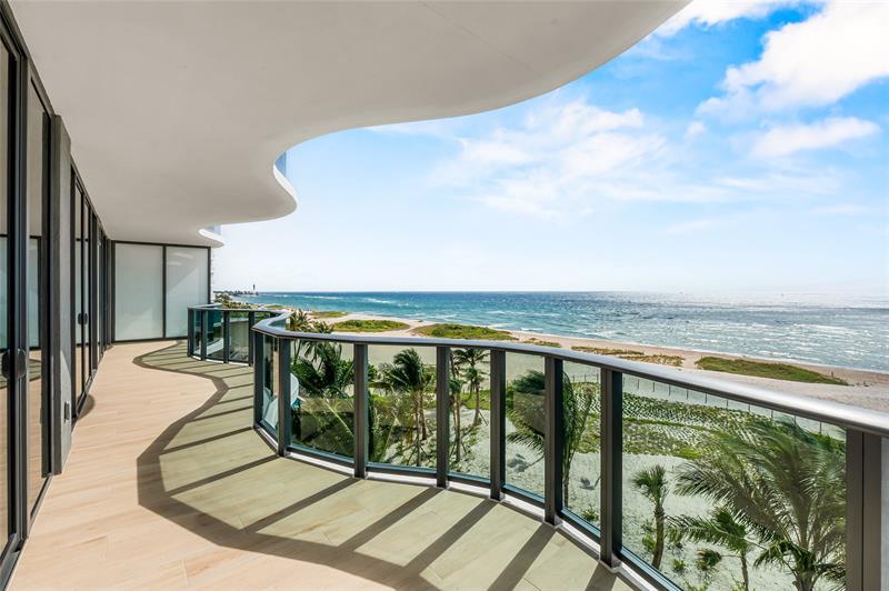 Image 34 of 77 For 900 Ocean Blvd.  505