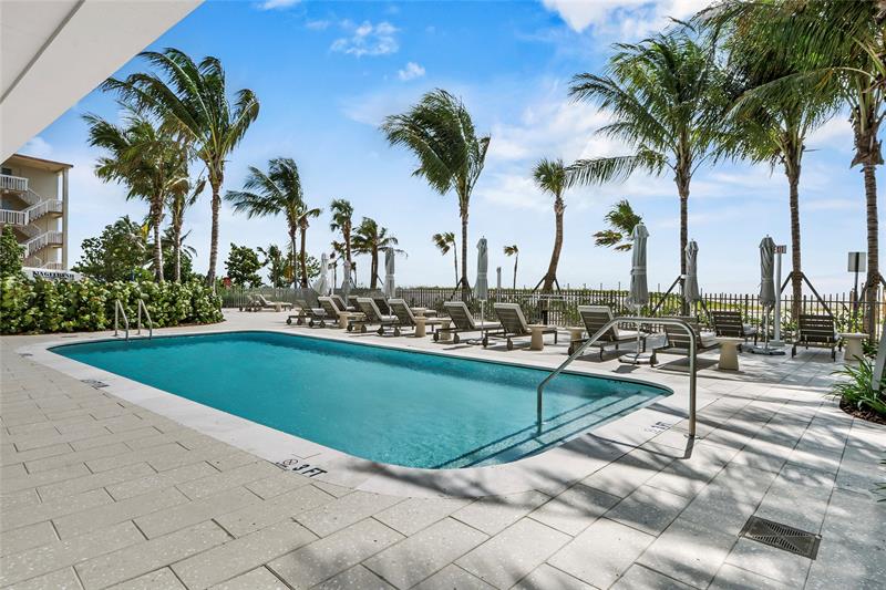 Image 38 of 77 For 900 Ocean Blvd.  505