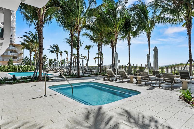 Image 39 of 77 For 900 Ocean Blvd.  505