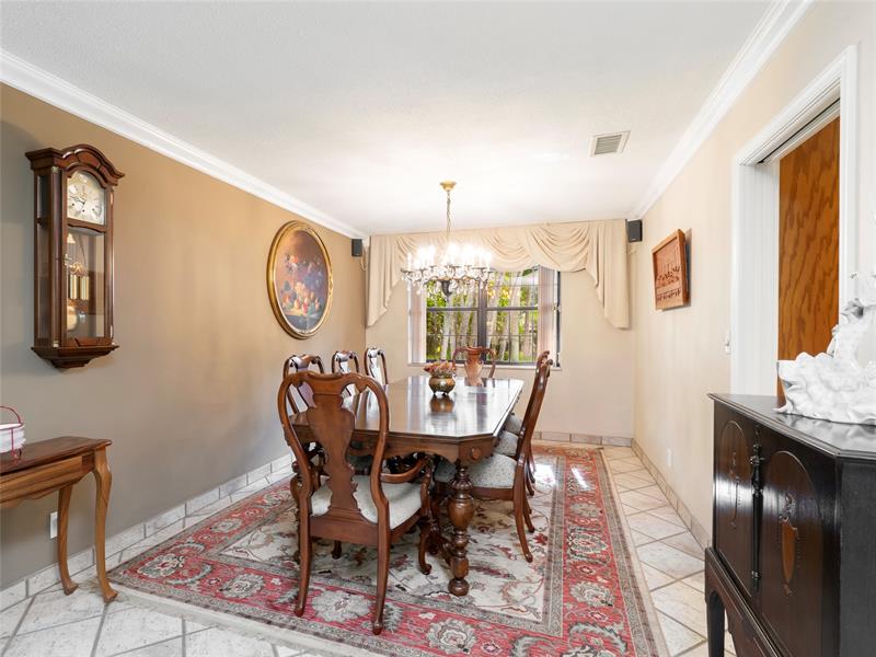 Image 14 of 39 For 6556 87th Ave