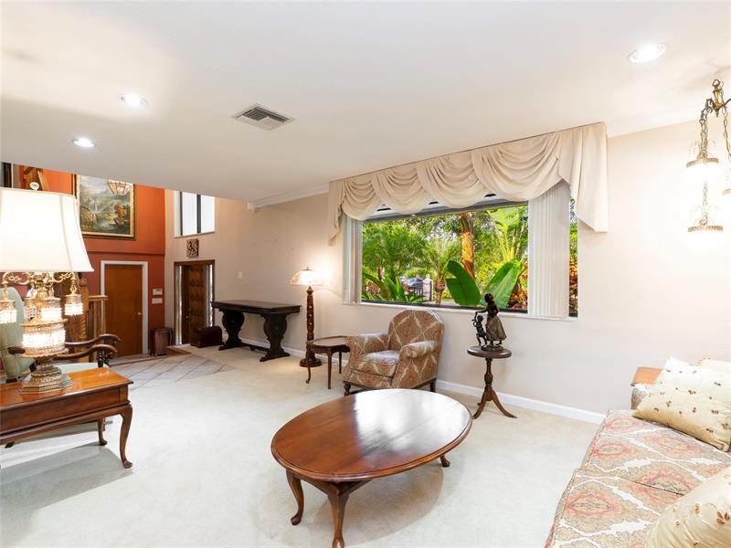 Image 15 of 39 For 6556 87th Ave