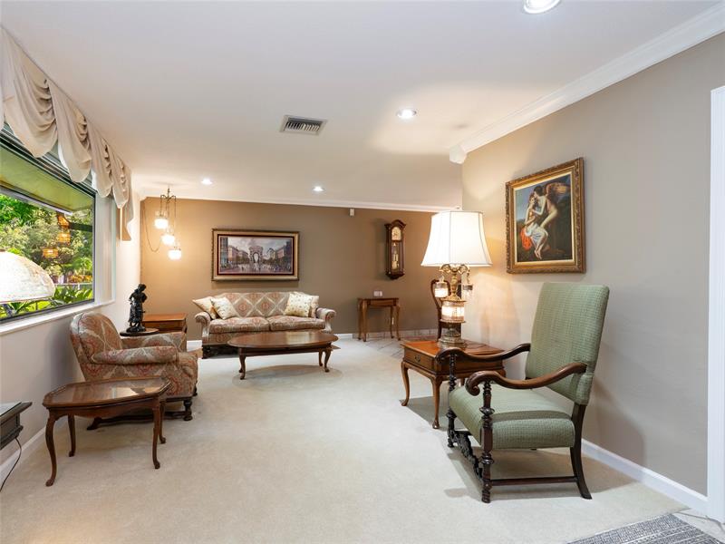 Image 17 of 39 For 6556 87th Ave