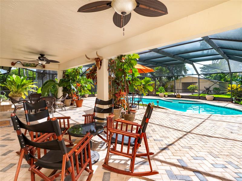 Image 19 of 39 For 6556 87th Ave