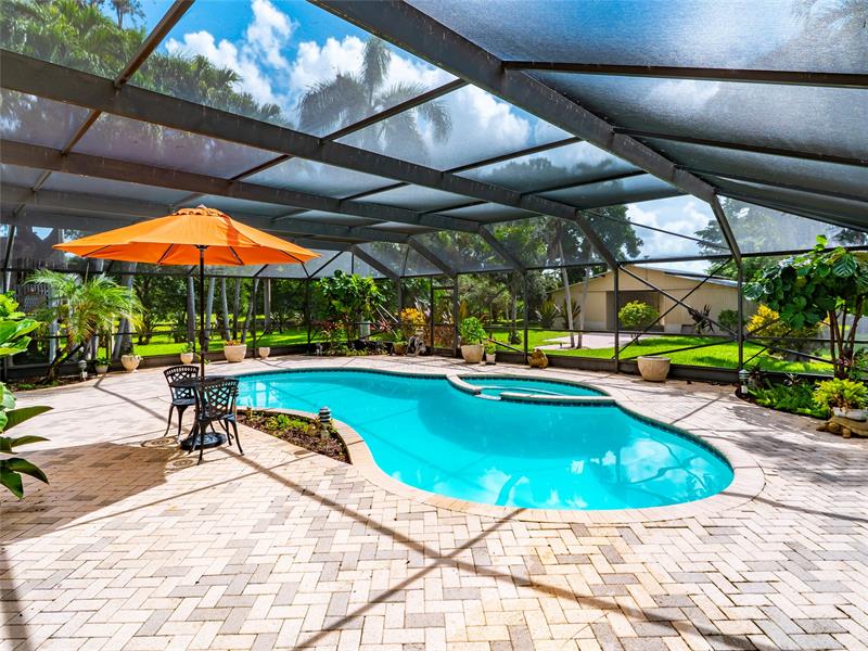 Image 20 of 39 For 6556 87th Ave