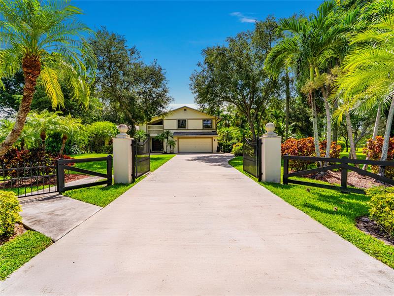 Image 3 of 39 For 6556 87th Ave