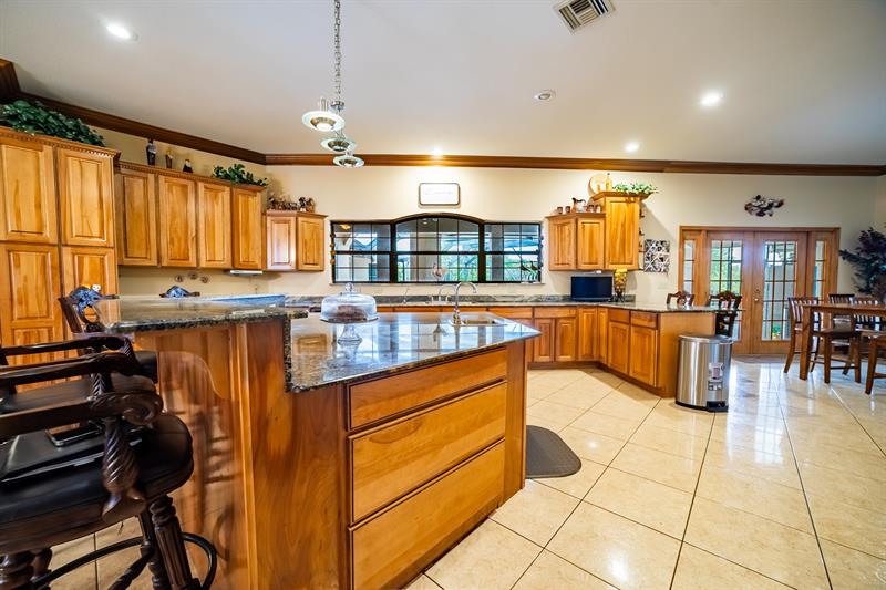 Image 17 of 41 For 2085 4th St  