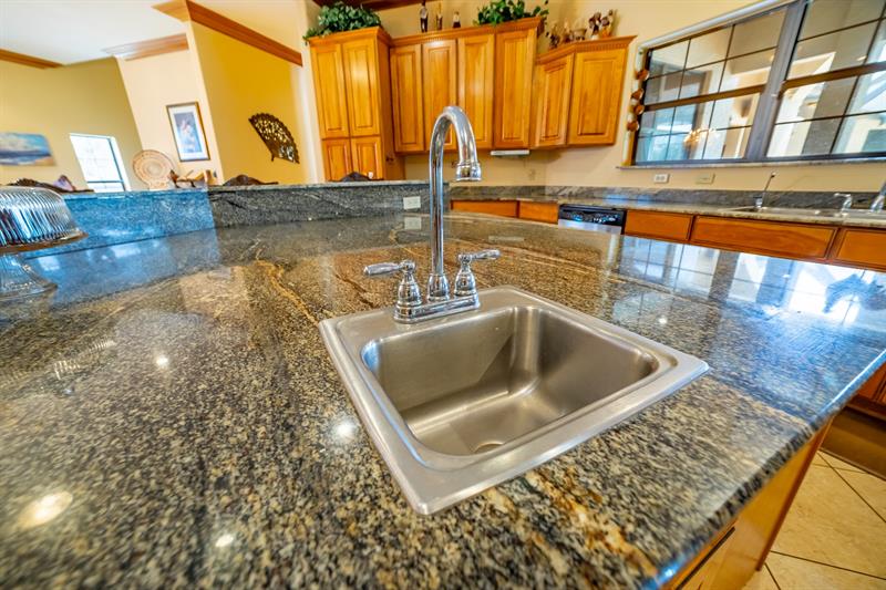 Image 18 of 41 For 2085 4th St  