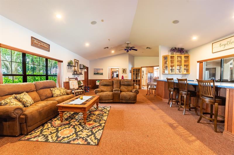 Image 27 of 41 For 2085 4th St  