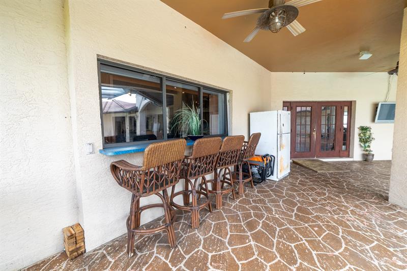 Image 62 of 73 For 2085 4th St  