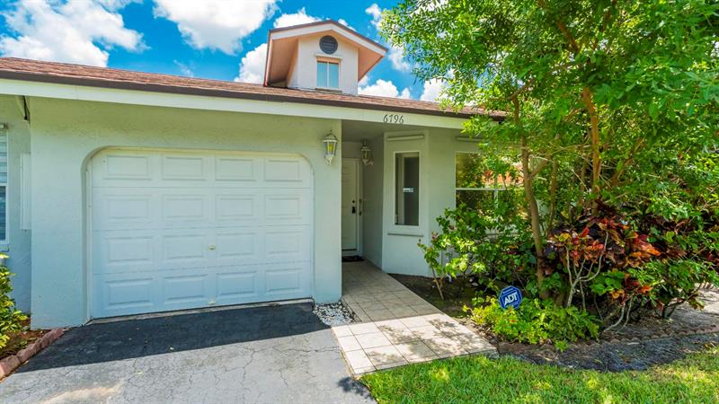 Details for 6796 Pine Island Rd  6796, Tamarac, FL 33321