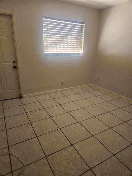 Image 3 of 5 For 656 16th Ave