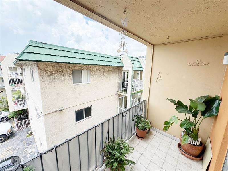 Image 9 of 28 For 6780 2nd Ct  313