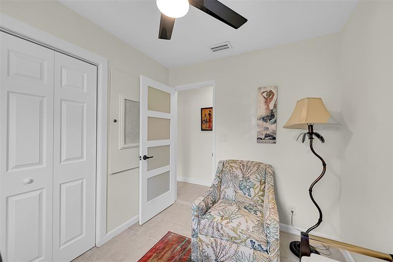 Image 23 of 53 For 232 13th St  