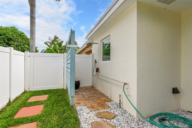 Image 33 of 53 For 232 13th St  