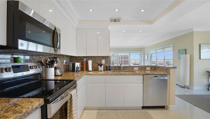Image 19 of 58 For 3750 Galt Ocean Dr  1806