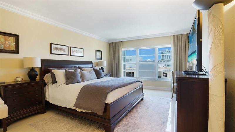 Image 23 of 58 For 3750 Galt Ocean Dr  1806