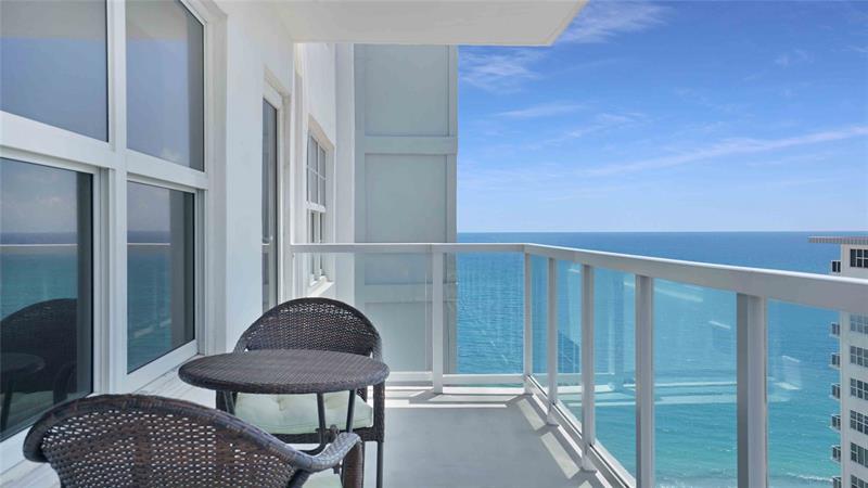 Image 45 of 58 For 3750 Galt Ocean Dr  1806