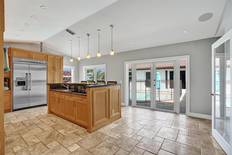 Image 13 of 91 For 6650 47th St