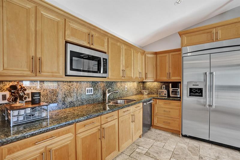 Image 15 of 91 For 6650 47th St