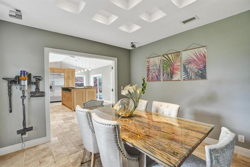 Image 24 of 91 For 6650 47th St