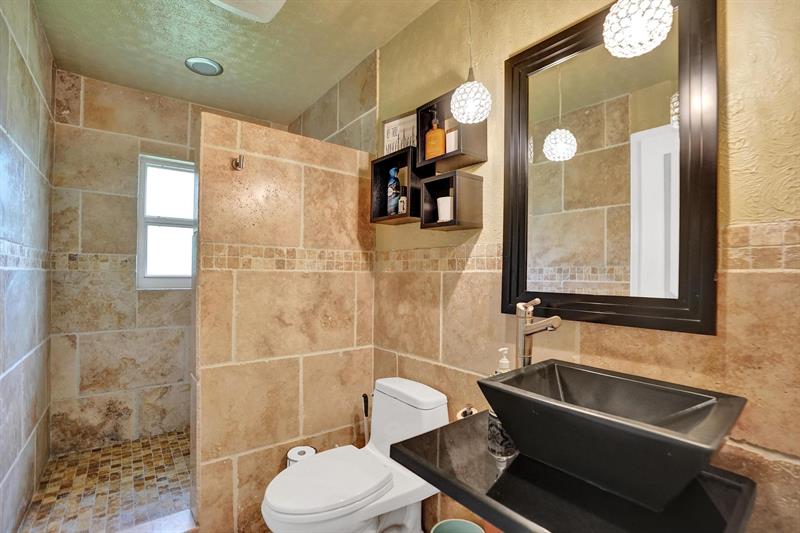 Image 32 of 91 For 6650 47th St