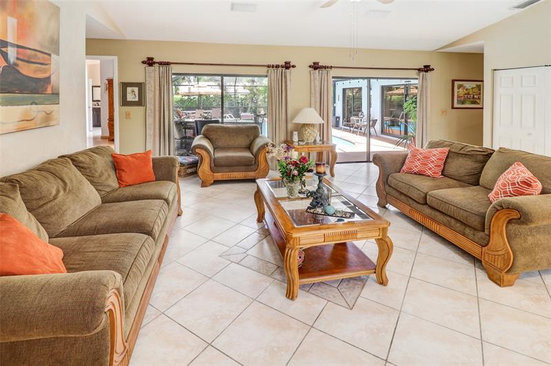 Image 5 of 23 For 5180 64th Dr