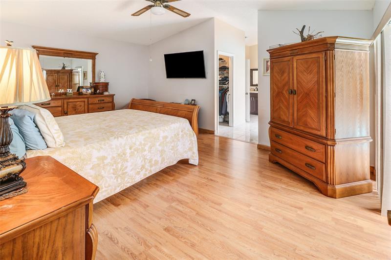 Image 7 of 23 For 5180 64th Dr