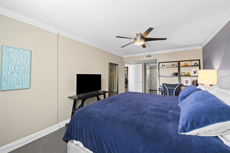 Image 14 of 14 For 1341 3rd Ave  206