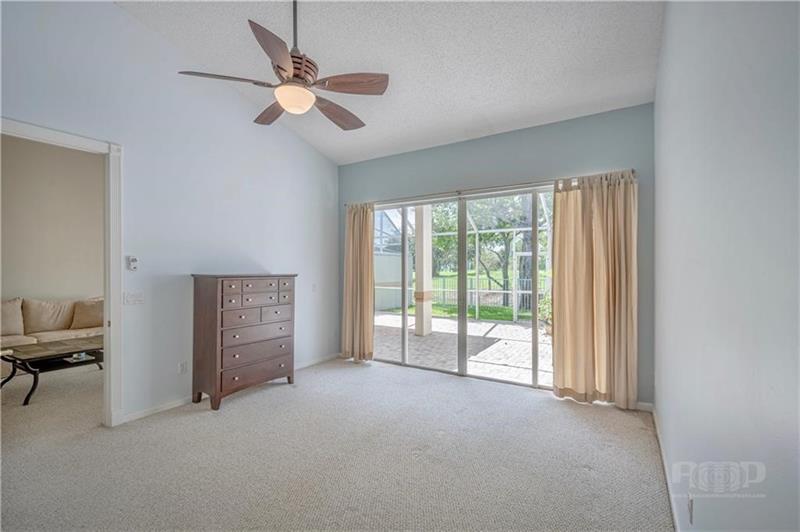 Image 18 of 56 For 676 Palm Aire Dr