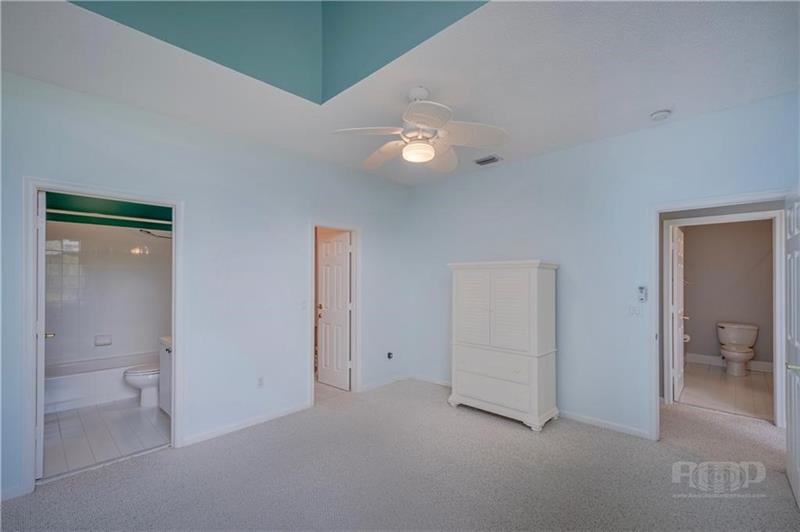 Image 35 of 56 For 676 Palm Aire Dr