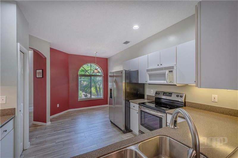 Image 6 of 11 For 676 Palm Aire Dr
