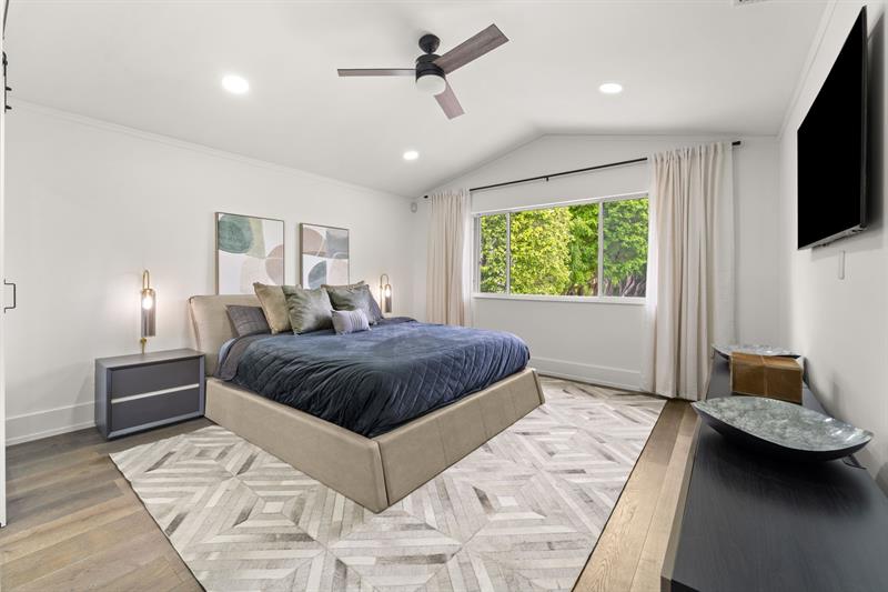 Image 10 of 31 For 2629 53rd Drive