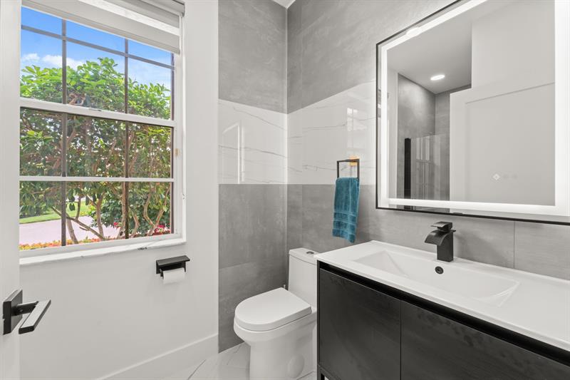 Image 13 of 31 For 2629 53rd Drive