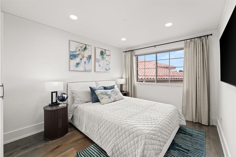 Image 21 of 31 For 2629 53rd Drive