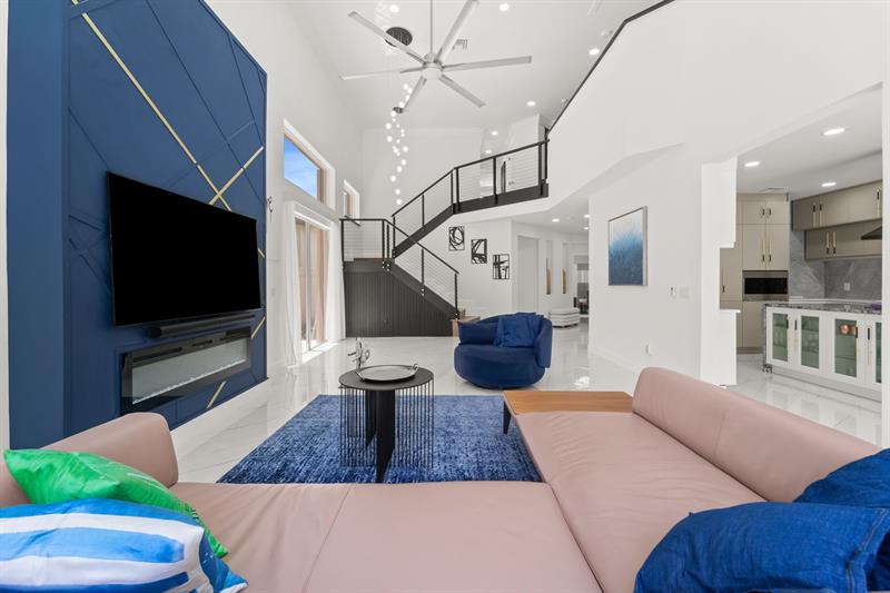 Image 4 of 31 For 2629 53rd Drive