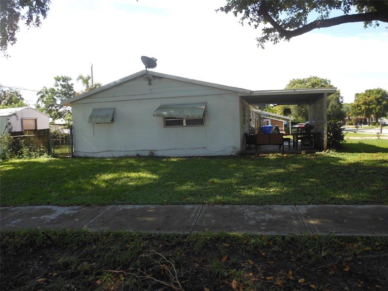 Image 4 of 4 For 1700 69th Ter