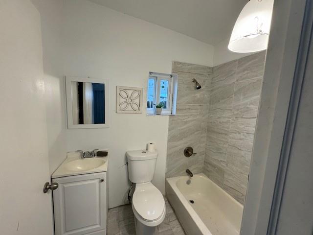 Image 24 of 25 For 55 47th St  