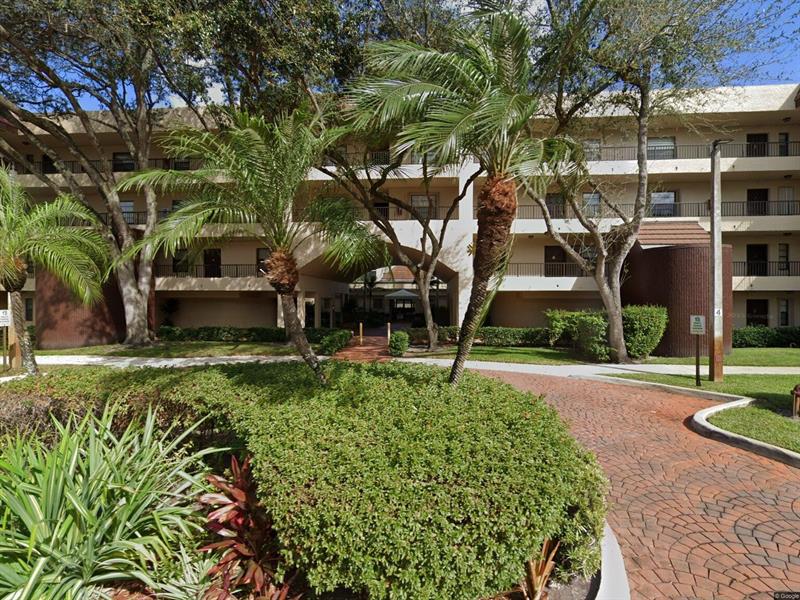 Details for 10501 Broward Blvd  403, Plantation, FL 33324