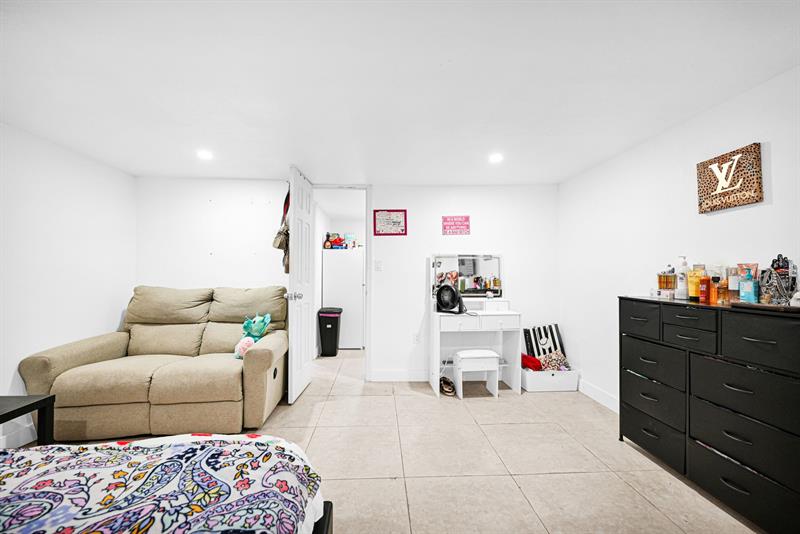 Image 38 of 61 For 2171 36th Ter