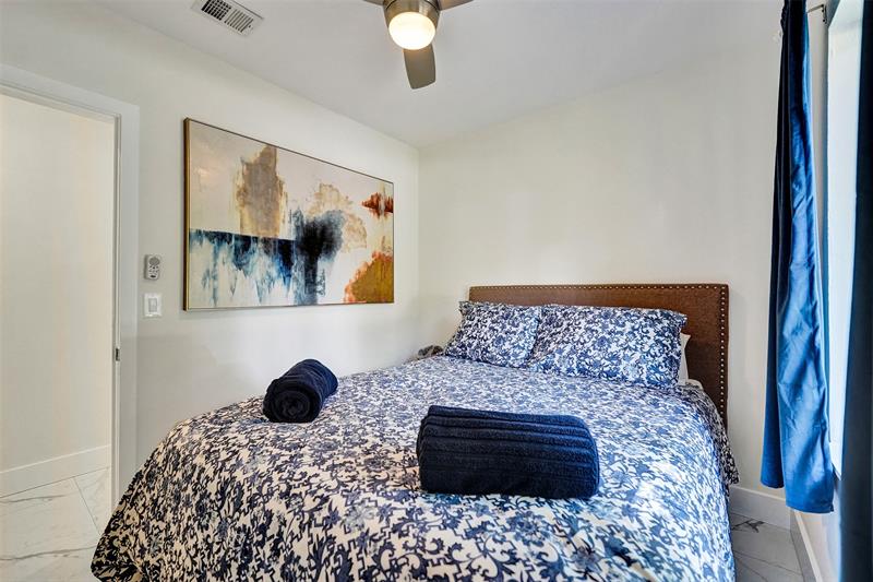 Image 52 of 85 For 539 25th St  
