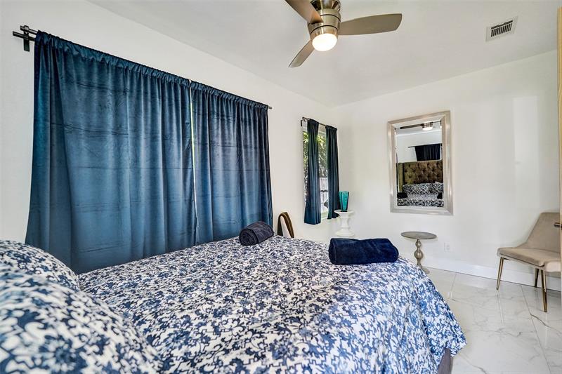 Image 55 of 85 For 539 25th St  