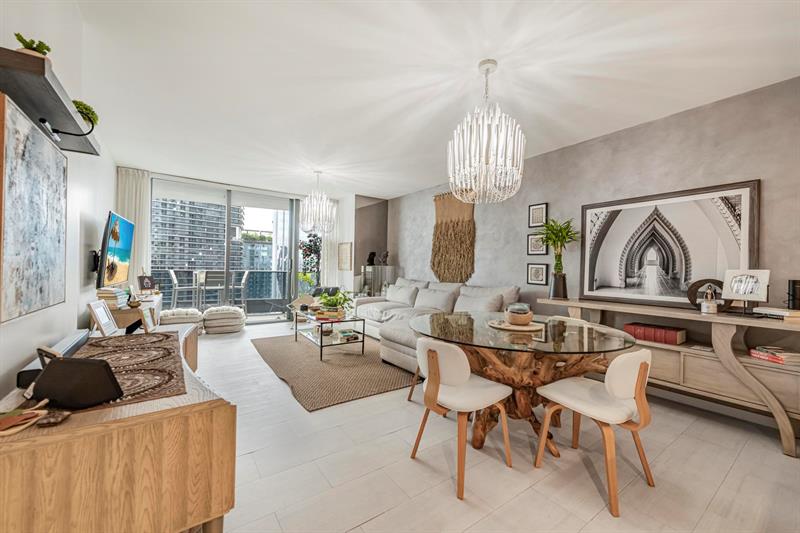Details for 1000 Brickell Plz  4214, Miami, FL 33131