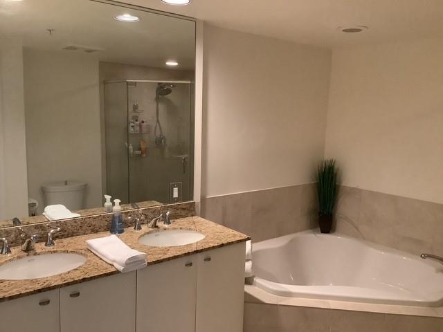 Image 16 of 47 For 610 Las Olas Blvd  1620n