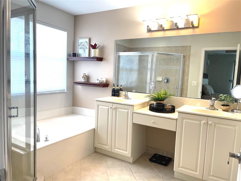 Image 15 of 24 For 15552 54th Ct